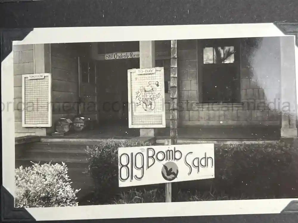 WWII USAAF PHOTO ALBUM - 30th BOMB GROUP - EXCELLENT NOSE ART PHOTOS! WWII USAAF PHOTO ALBUM - 30th BOMB GROUP - EXCELLENT NOSE ART PHOTOS!