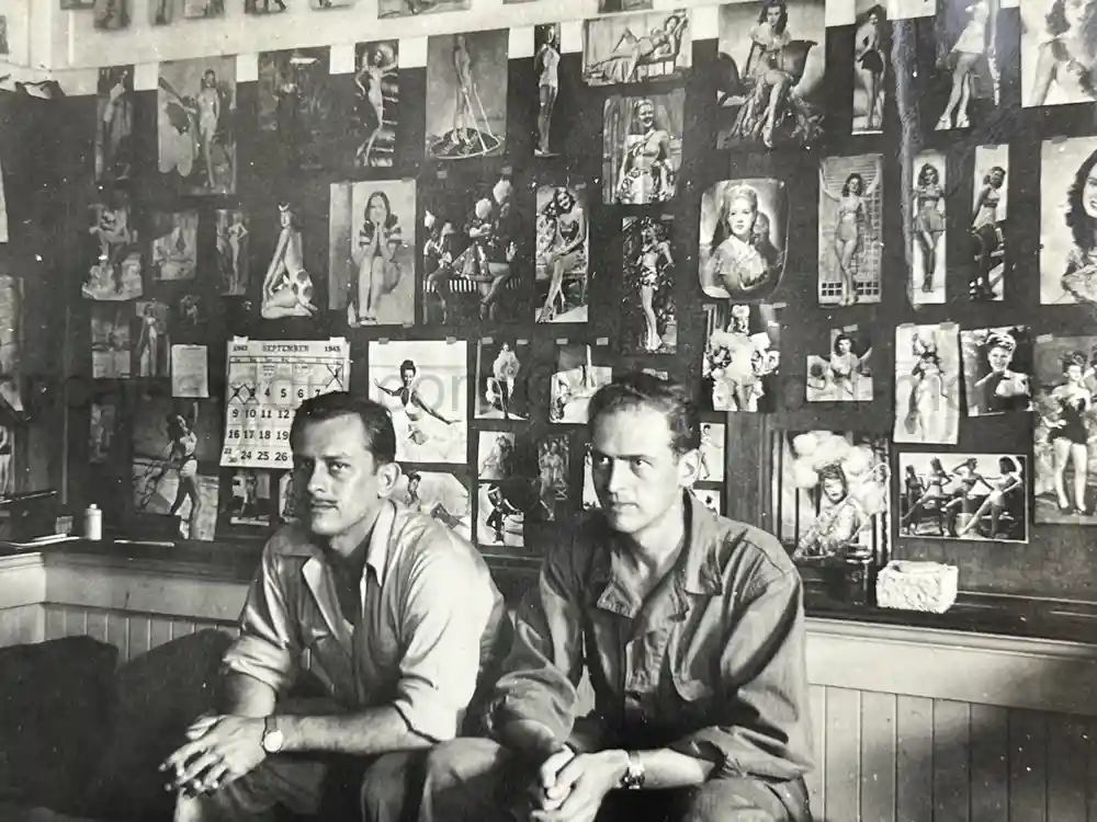 WWII USAAF PHOTO ALBUM - 30th BOMB GROUP - EXCELLENT NOSE ART PHOTOS! WWII USAAF PHOTO ALBUM - 30th BOMB GROUP - EXCELLENT NOSE ART PHOTOS!