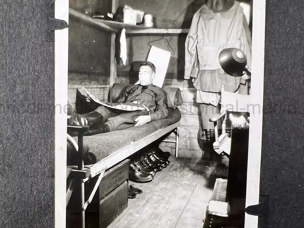 US WWII PHOTO ALBUM - BATTLE OF THE BULGE, GERMANY, NURNBERG US WWII PHOTO ALBUM - BATTLE OF THE BULGE, GERMANY, NURNBERG