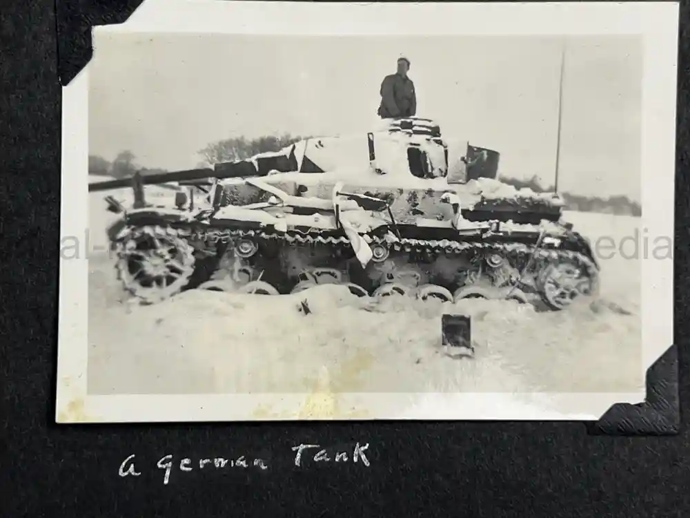 US WWII PHOTO ALBUM - BATTLE OF THE BULGE, GERMANY, NURNBERG US WWII PHOTO ALBUM - BATTLE OF THE BULGE, GERMANY, NURNBERG