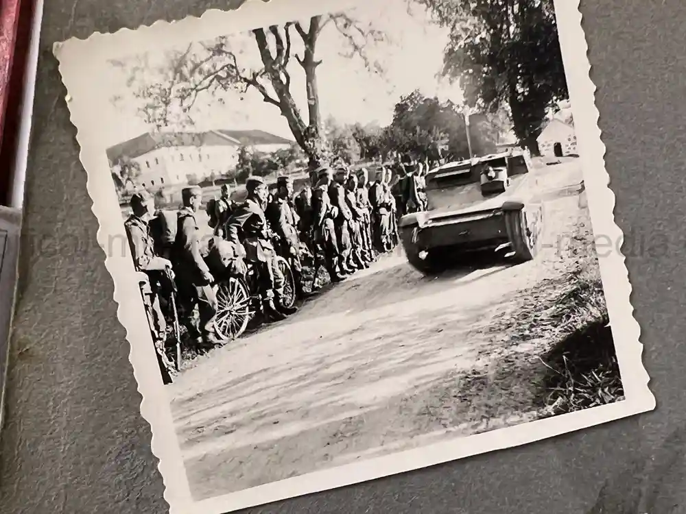 GERMAN WWII PHOTO ALBUM & DOCUMENT GROUPING - GEBIRGSJÄGER - KAMPFGRUPPE HAUPTMANN