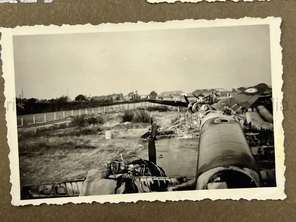 GERMAN WWII LUFTWAFFE PHOTO ALBUM - FRANCE & RUSSIA CAMPAIGNS