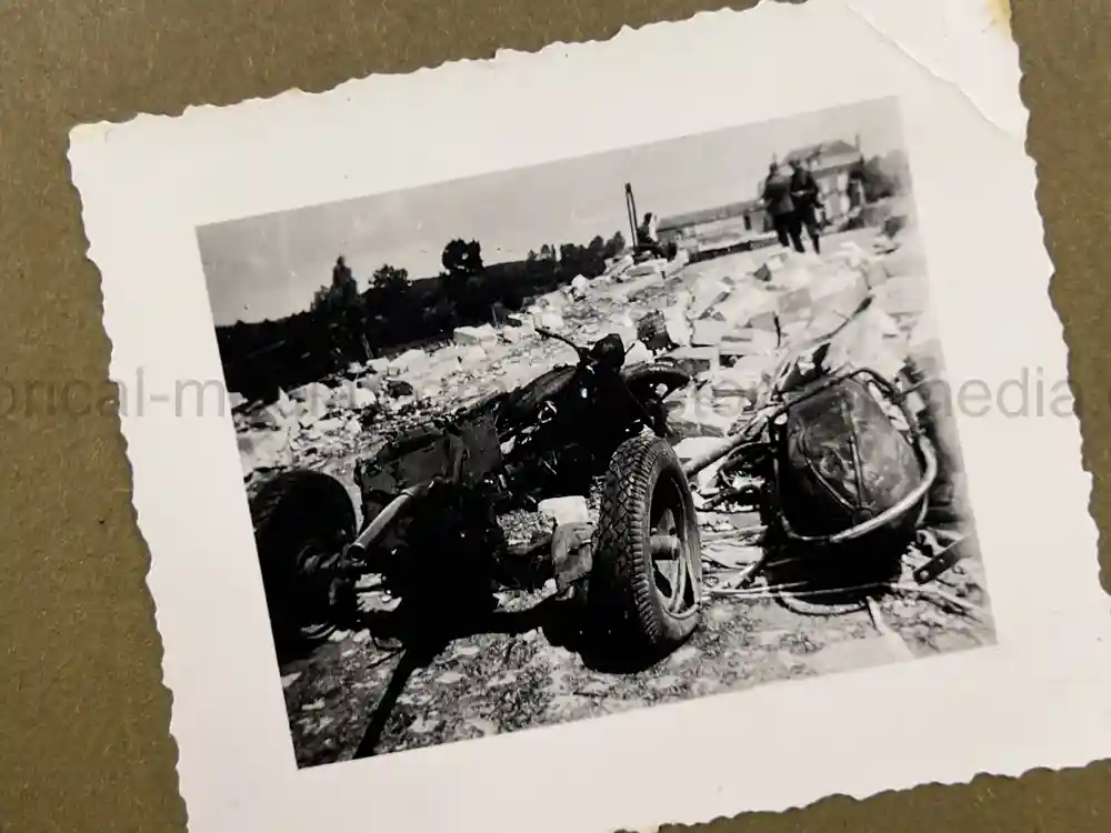 GERMAN WWII LUFTWAFFE PHOTO ALBUM - FRANCE & RUSSIA CAMPAIGNS