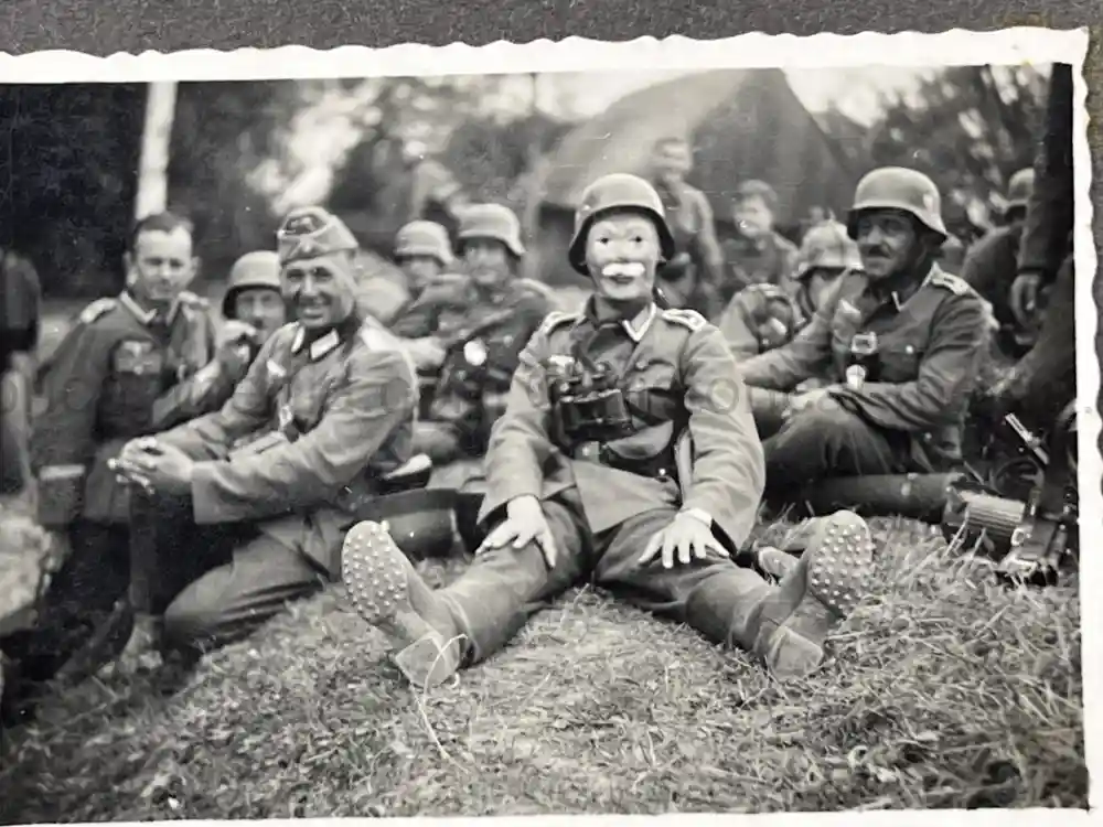 WWII GERMAN ARMY PHOTO ALBUM - POLAND, FRANCE, RUSSIA - GREAT COMBAT IMAGES!