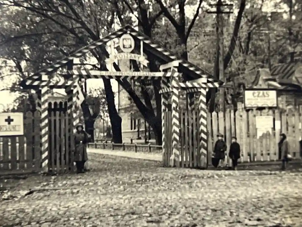 WWII GERMAN ARMY PHOTO ALBUM - POLAND, FRANCE, RUSSIA - GREAT COMBAT IMAGES!