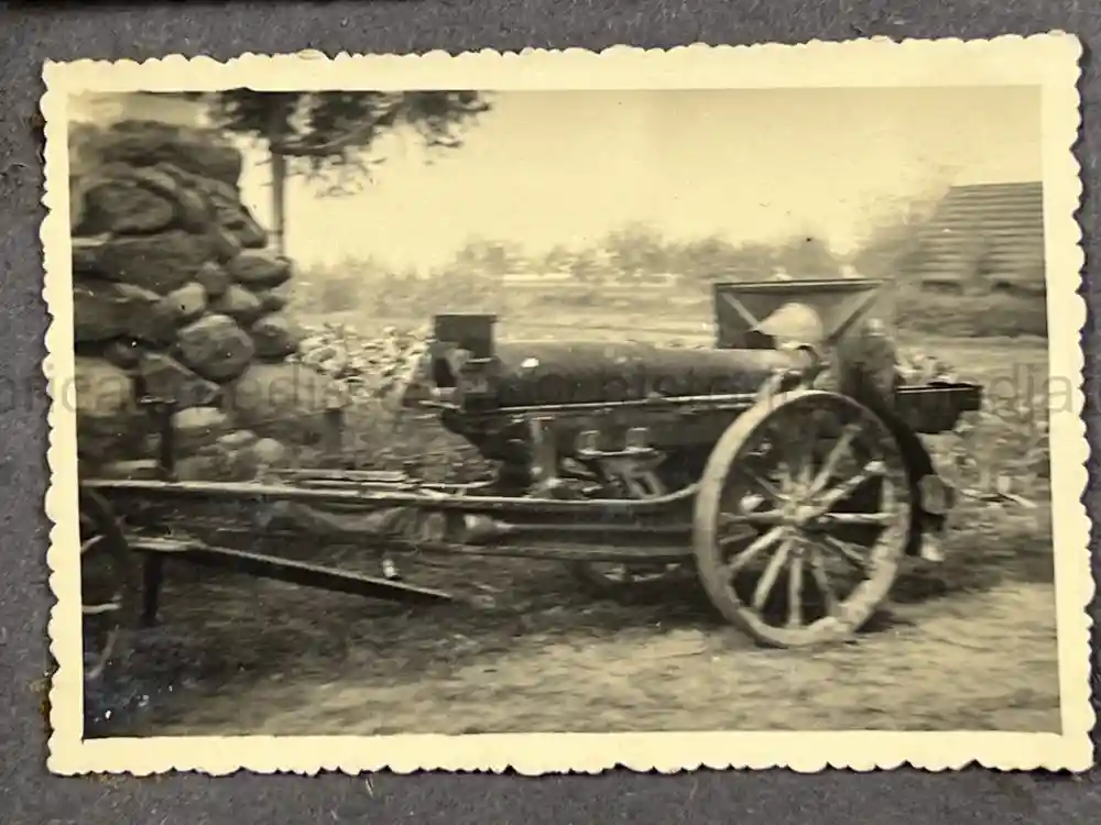 WWII GERMAN ARMY PHOTO ALBUM - POLAND, FRANCE, RUSSIA - GREAT COMBAT IMAGES!