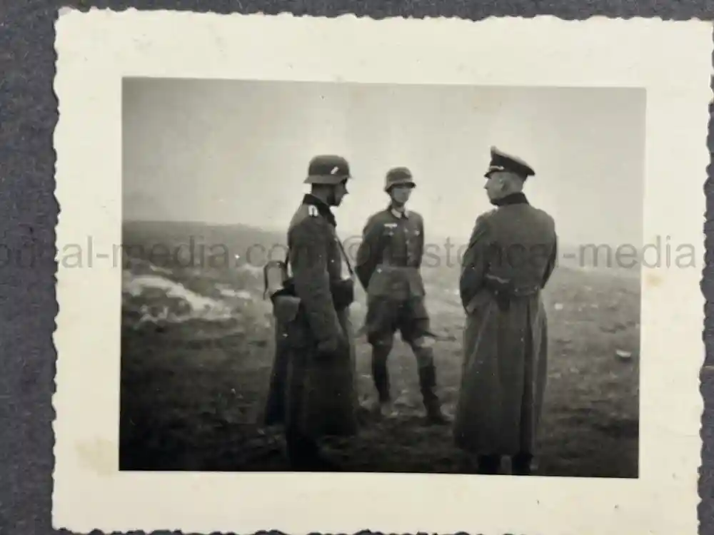 WWII GERMAN ARMY PHOTO ALBUM - POLAND, FRANCE, RUSSIA - GREAT COMBAT IMAGES!