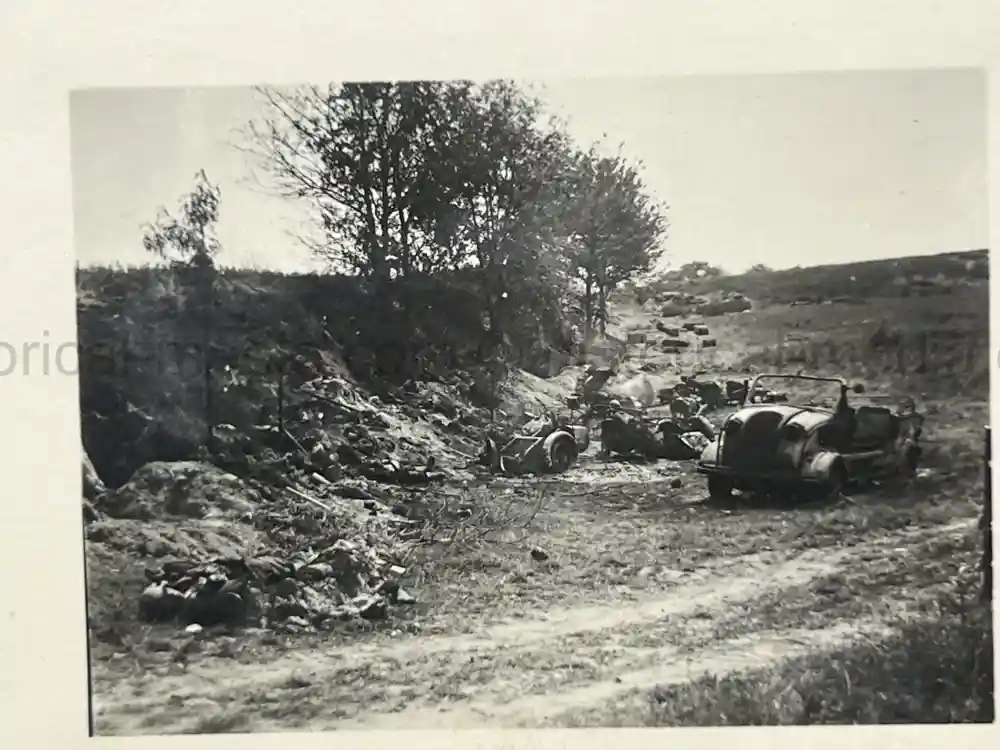 WWII GERMAN ARMY PHOTO ALBUM - POLAND, FRANCE, RUSSIA - GREAT COMBAT IMAGES!