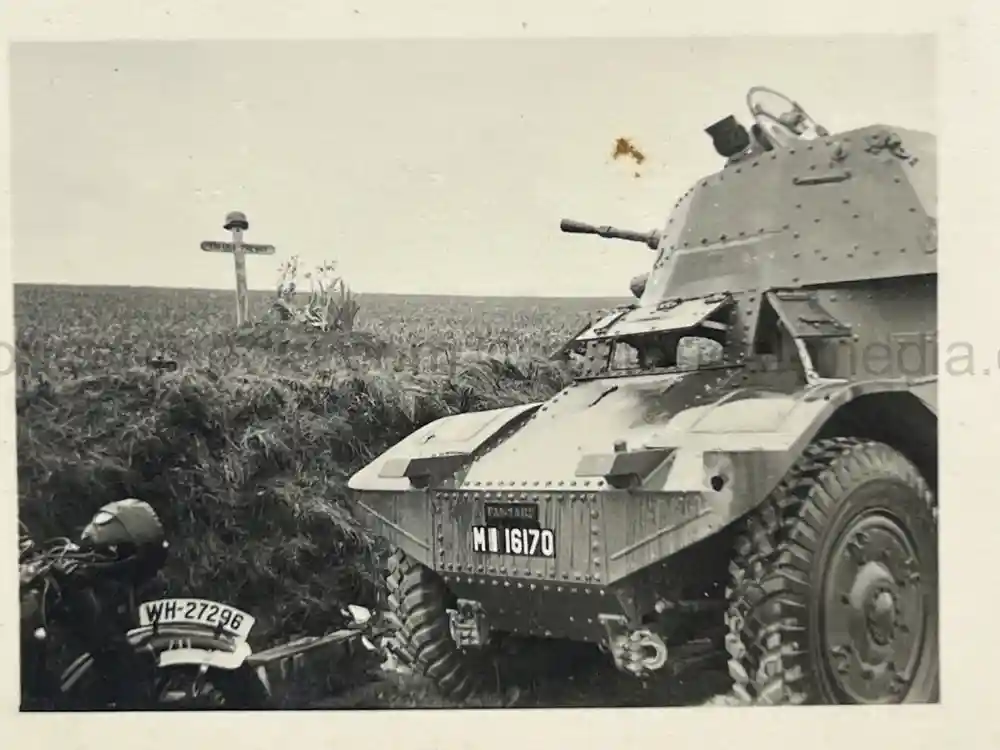 WWII GERMAN ARMY PHOTO ALBUM - POLAND, FRANCE, RUSSIA - GREAT COMBAT IMAGES!