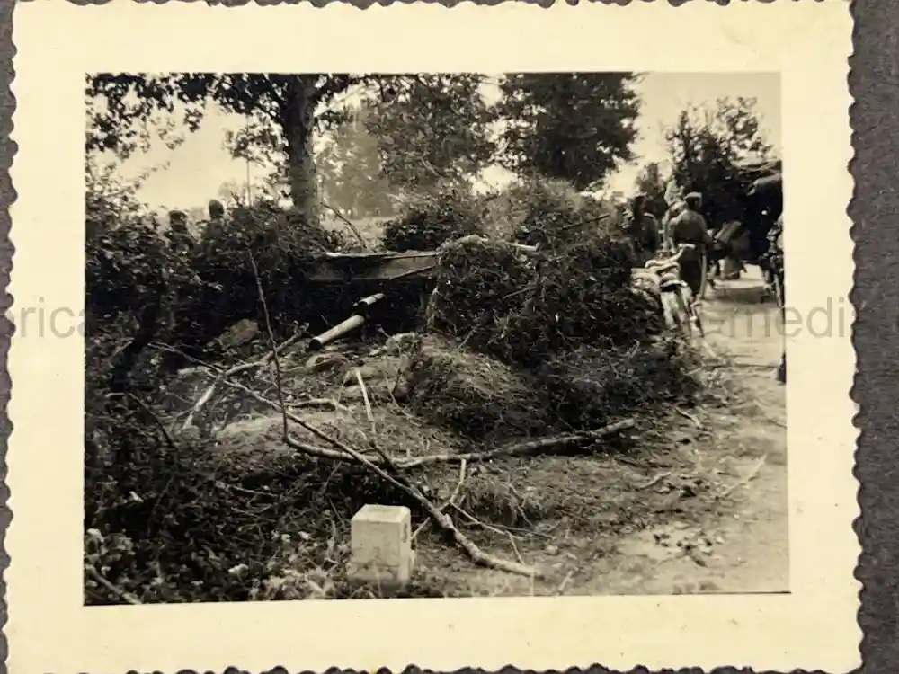 WWII GERMAN ARMY PHOTO ALBUM - POLAND, FRANCE, RUSSIA - GREAT COMBAT IMAGES!