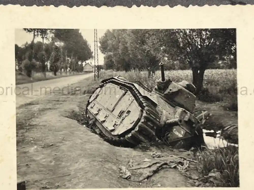 WWII GERMAN ARMY PHOTO ALBUM - POLAND, FRANCE, RUSSIA - GREAT COMBAT IMAGES!