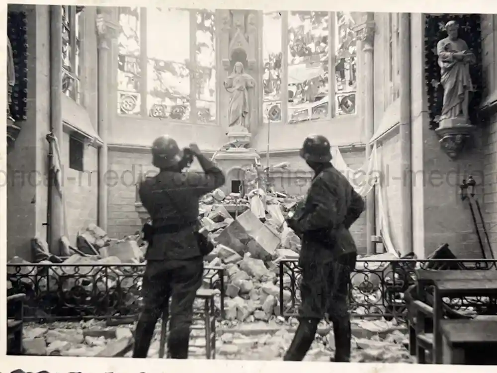 WWII GERMAN ARMY PHOTO ALBUM - POLAND, FRANCE, RUSSIA - GREAT COMBAT IMAGES!