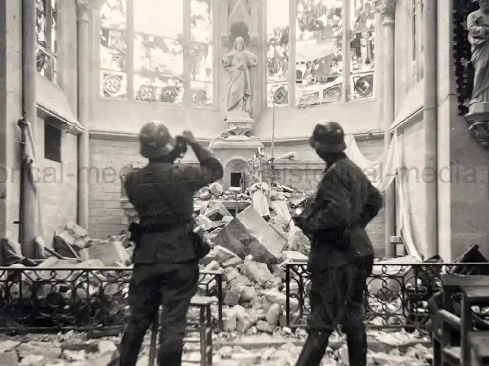 WWII GERMAN ARMY PHOTO ALBUM - POLAND, FRANCE, RUSSIA - GREAT COMBAT IMAGES!