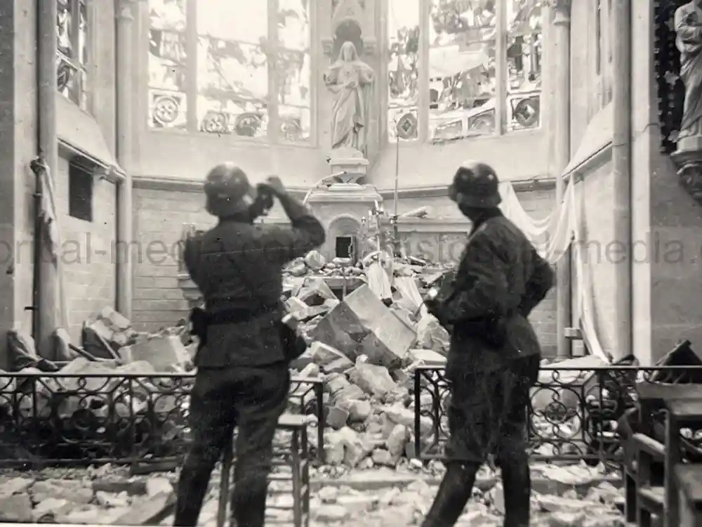 WWII GERMAN ARMY PHOTO ALBUM - POLAND, FRANCE, RUSSIA - GREAT COMBAT IMAGES!