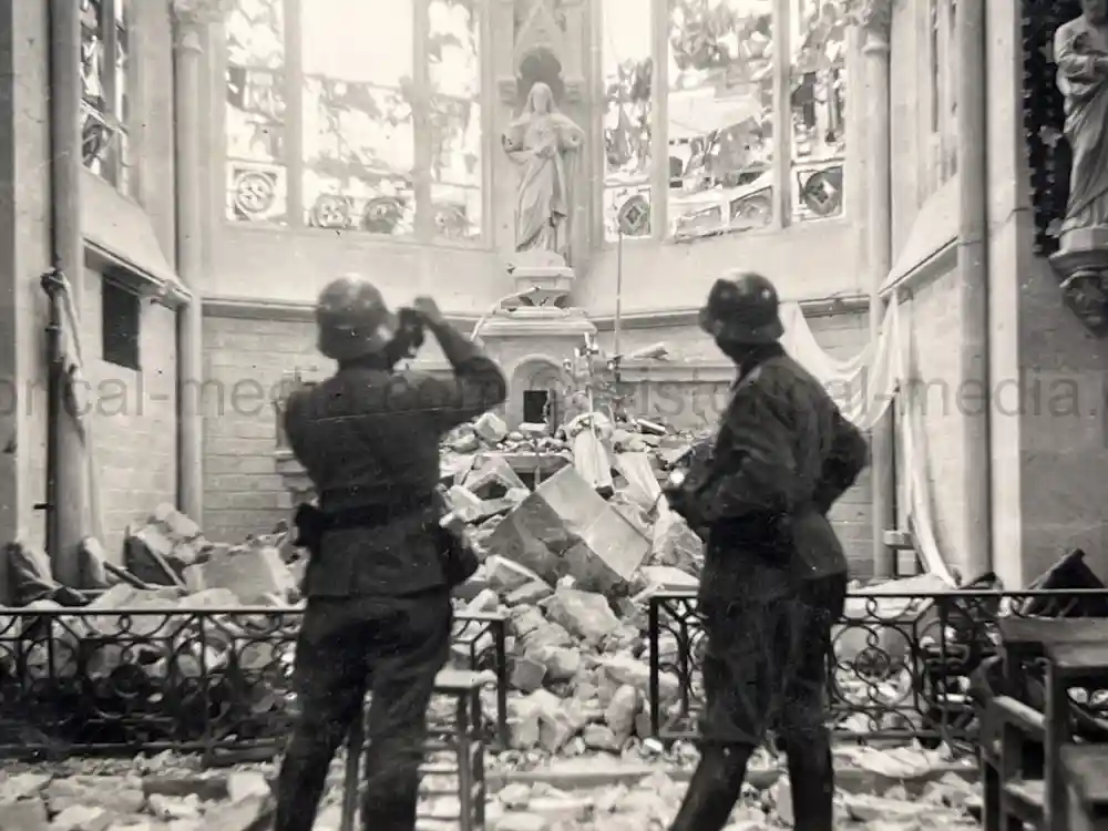 WWII GERMAN ARMY PHOTO ALBUM - POLAND, FRANCE, RUSSIA - GREAT COMBAT IMAGES!