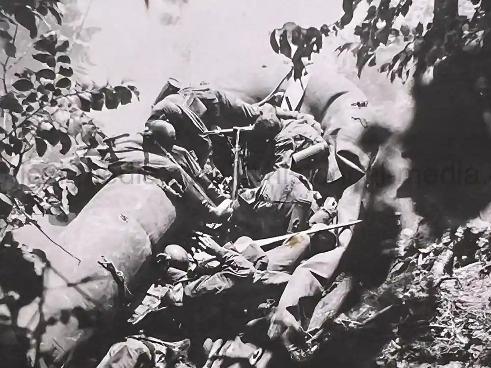 WWII GERMAN ARMY PHOTO ALBUM - POLAND, FRANCE, RUSSIA - GREAT COMBAT IMAGES!