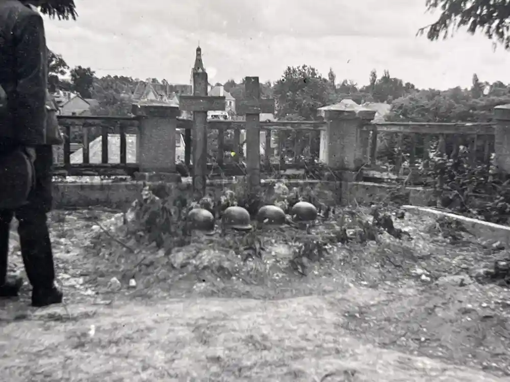 WWII GERMAN ARMY PHOTO ALBUM - POLAND, FRANCE, RUSSIA - GREAT COMBAT IMAGES!