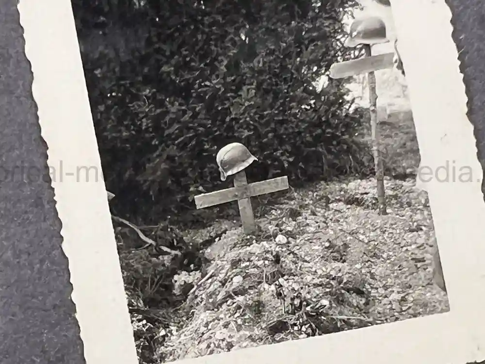 WWII GERMAN ARMY PHOTO ALBUM - POLAND, FRANCE, RUSSIA - GREAT COMBAT IMAGES!