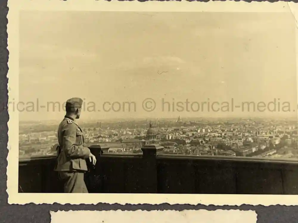 WWII GERMAN ARMY PHOTO ALBUM - POLAND, FRANCE, RUSSIA - GREAT COMBAT IMAGES!