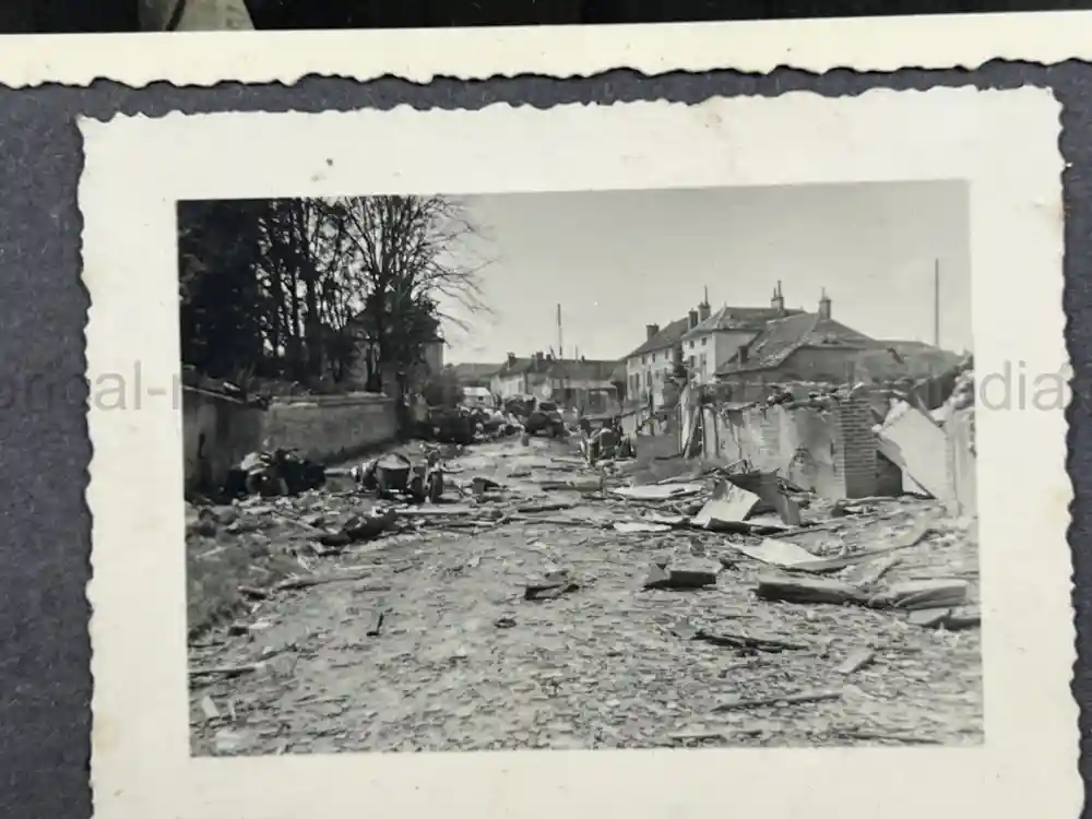 WWII GERMAN ARMY PHOTO ALBUM - POLAND, FRANCE, RUSSIA - GREAT COMBAT IMAGES!