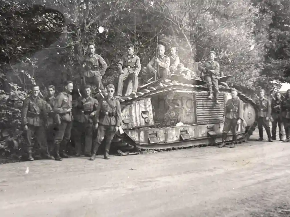 WWII GERMAN ARMY PHOTO ALBUM - POLAND, FRANCE, RUSSIA - GREAT COMBAT IMAGES!