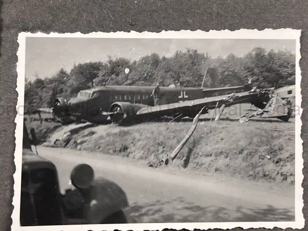 WWII GERMAN ARMY PHOTO ALBUM - POLAND, FRANCE, RUSSIA - GREAT COMBAT IMAGES!