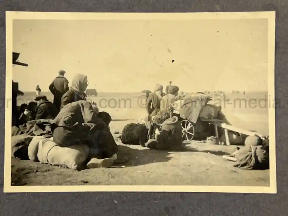 WWII GERMAN ARMY PHOTO ALBUM - POLAND, FRANCE, RUSSIA - GREAT COMBAT IMAGES!