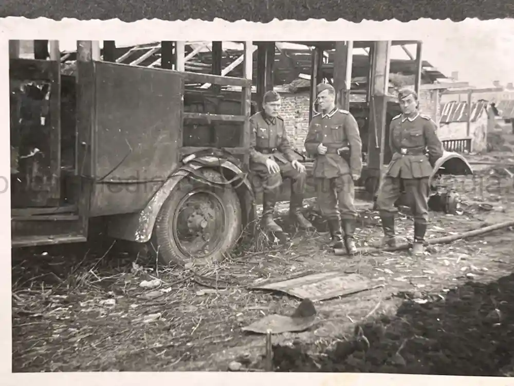 WWII GERMAN ARMY PHOTO ALBUM - POLAND, FRANCE, RUSSIA - GREAT COMBAT IMAGES!