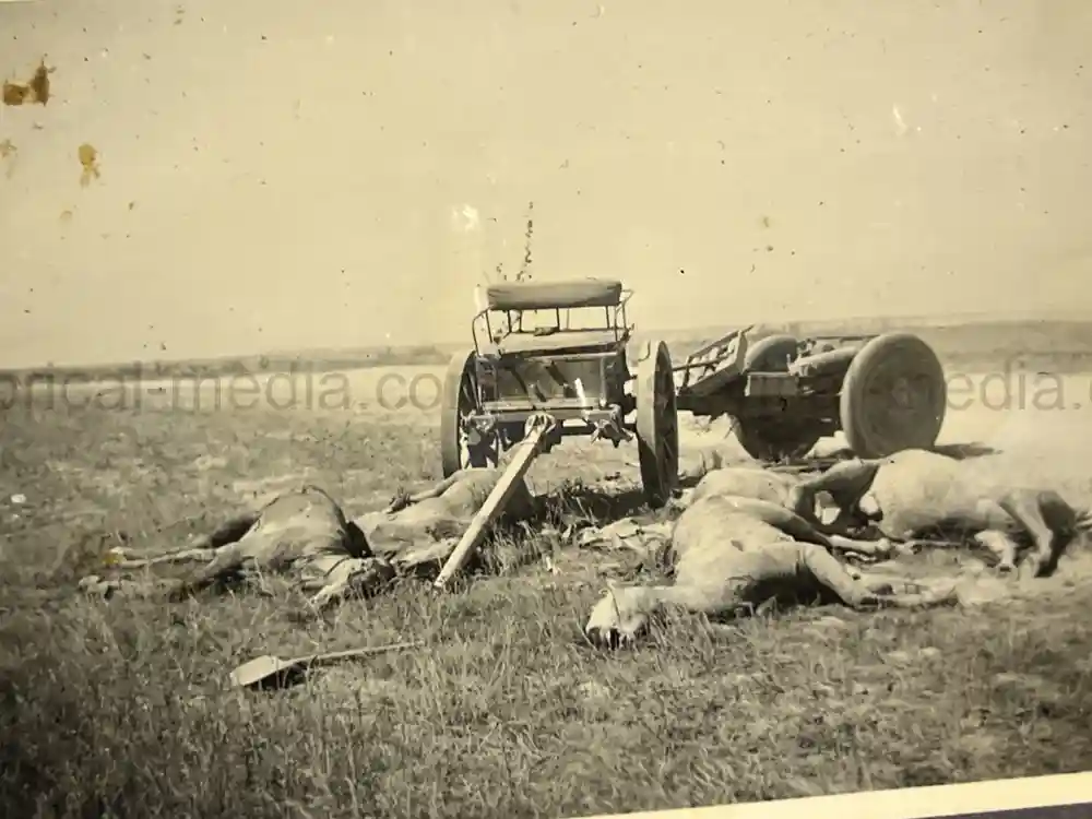 WWII GERMAN ARMY PHOTO ALBUM - POLAND, FRANCE, RUSSIA - GREAT COMBAT IMAGES!