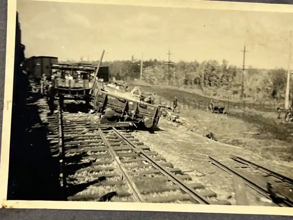 WWII GERMAN ARMY PHOTO ALBUM - POLAND, FRANCE, RUSSIA - GREAT COMBAT IMAGES!