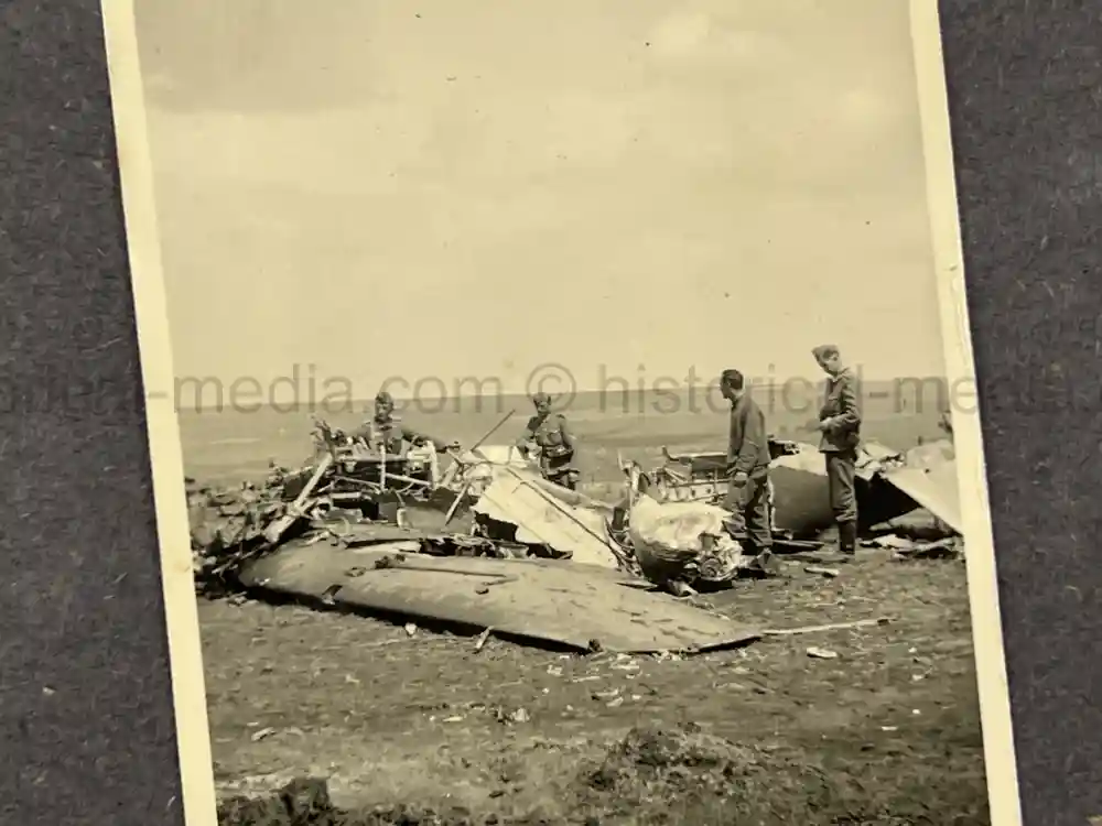 WWII GERMAN ARMY PHOTO ALBUM - POLAND, FRANCE, RUSSIA - GREAT COMBAT IMAGES!