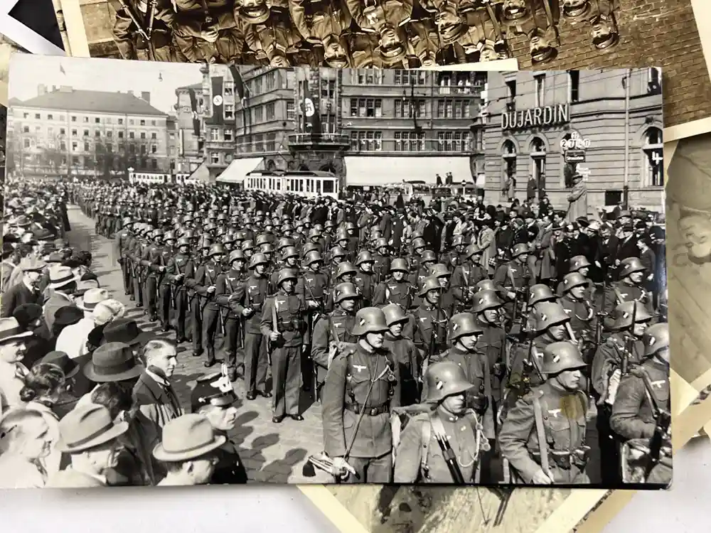 WWII GERMAN GEBIRGSJÄGER OFFICER PHOTO GROUPING - NORWAY, FINLAND