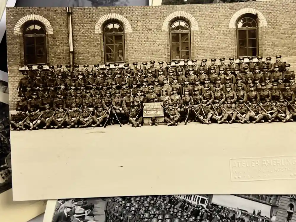 WWII GERMAN GEBIRGSJÄGER OFFICER PHOTO GROUPING - NORWAY, FINLAND