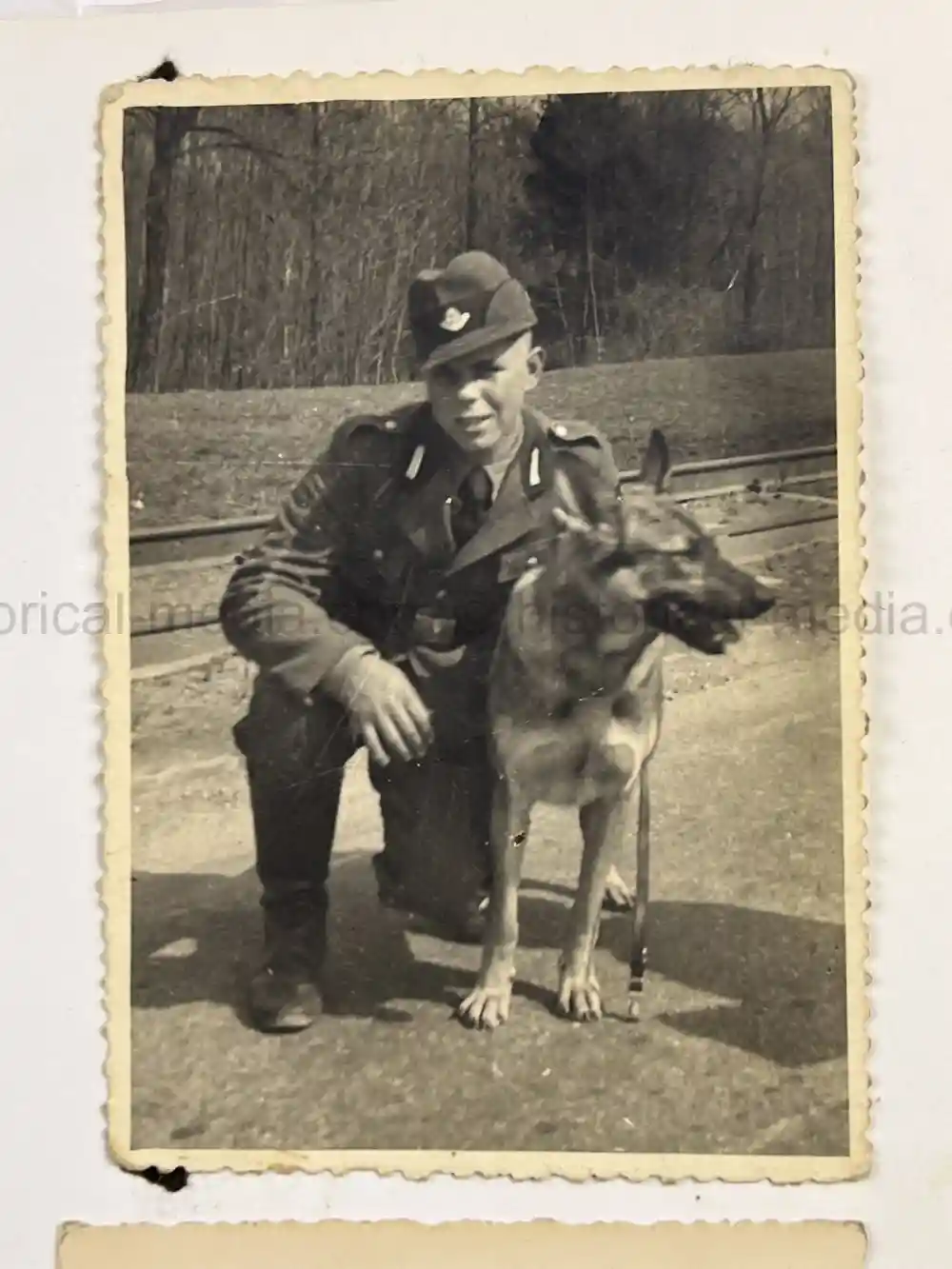 WWII GERMAN ARMY PHOTO ALBUM - PANZER SOLDIER - FRANCE 1940