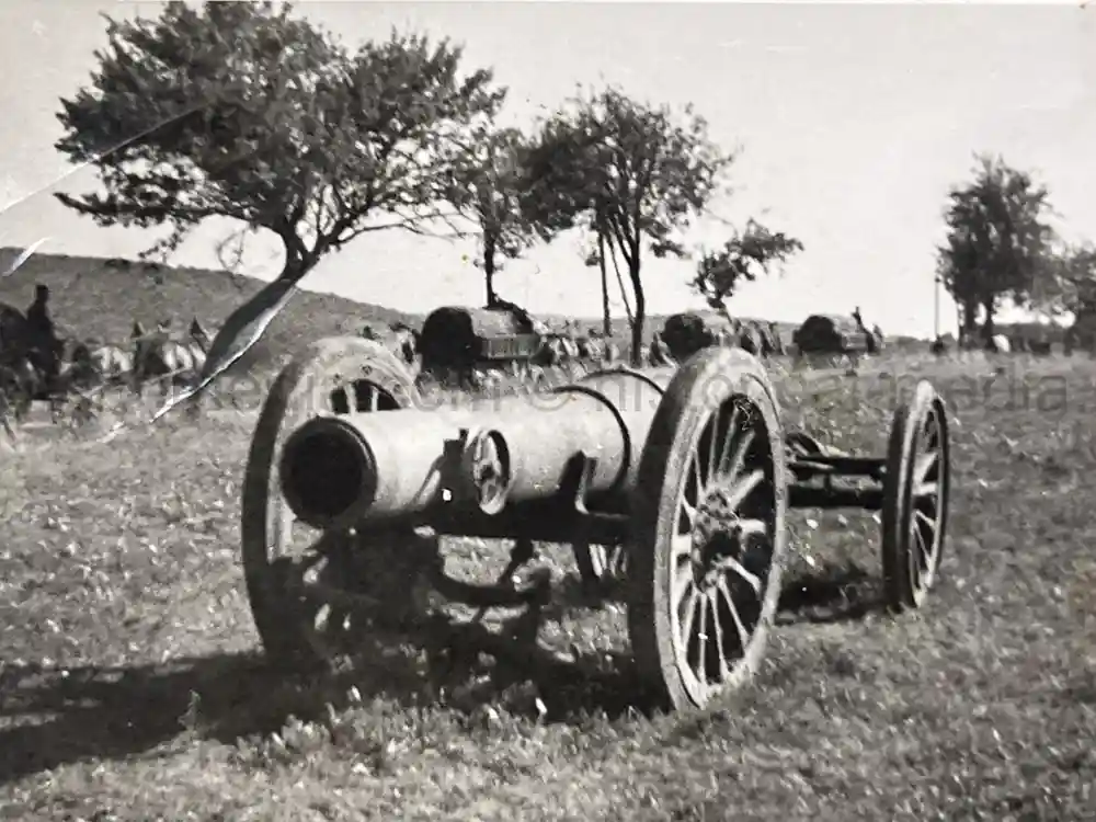 WWII GERMAN ARMY PHOTO ALBUM - PANZER SOLDIER - FRANCE 1940