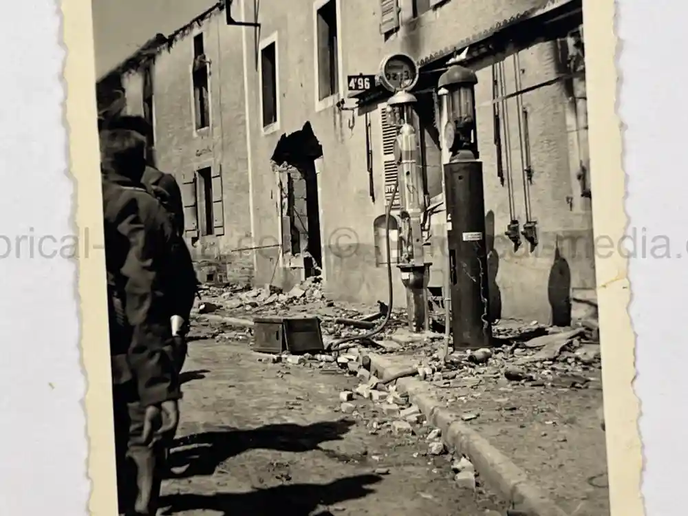 WWII GERMAN ARMY PHOTO ALBUM - PANZER SOLDIER - FRANCE 1940