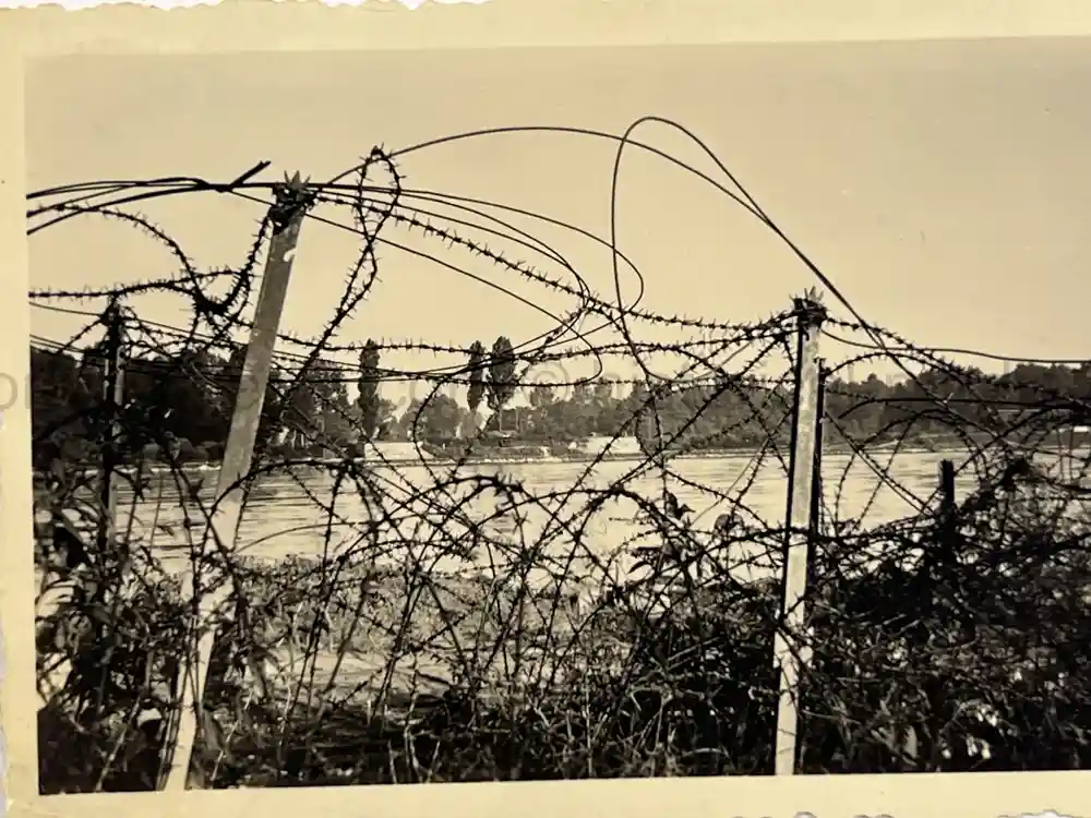 WWII GERMAN ARMY PHOTO ALBUM - PANZER SOLDIER - FRANCE 1940
