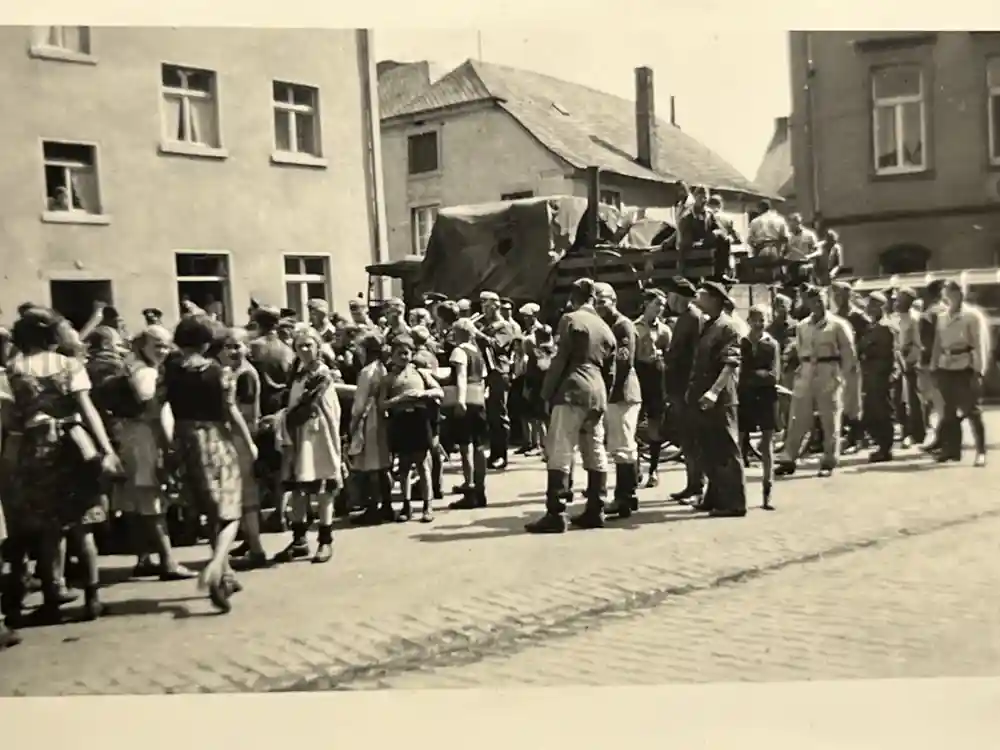 WWII GERMAN LUFTWAFFE PHOTO ALBUM - POLAND, FRANCE, RUSSIA WWII GERMAN LUFTWAFFE PHOTO ALBUM - POLAND, FRANCE, RUSSIA WWII GERMAN LUFTWAFFE PHOTO ALBUM - POLAND, FRANCE, RUSSIA