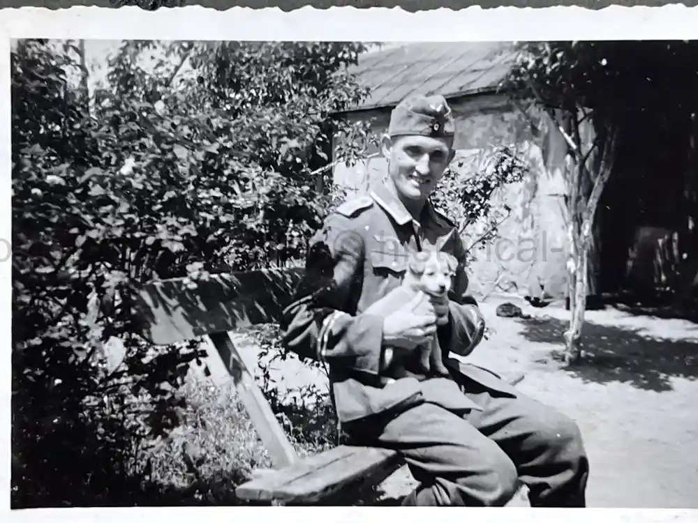 WWII GERMAN LUFTWAFFE PHOTO ALBUM - POLAND, FRANCE, RUSSIA WWII GERMAN LUFTWAFFE PHOTO ALBUM - POLAND, FRANCE, RUSSIA WWII GERMAN LUFTWAFFE PHOTO ALBUM - POLAND, FRANCE, RUSSIA