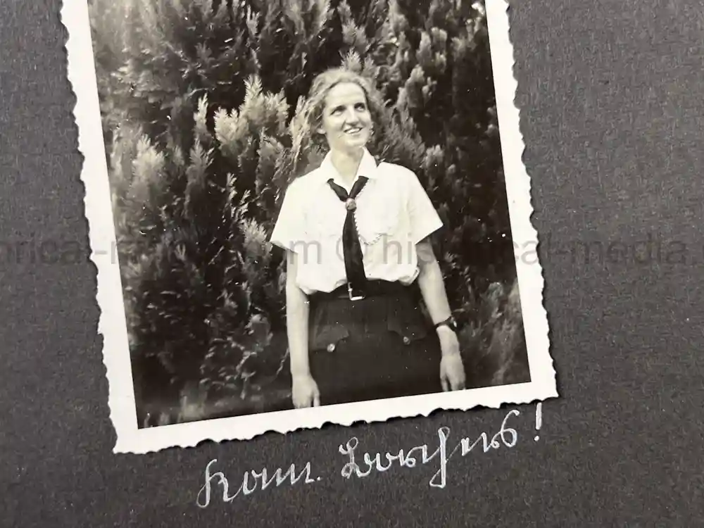 GERMAN GIRL'S BDM PHOTO ALBUM