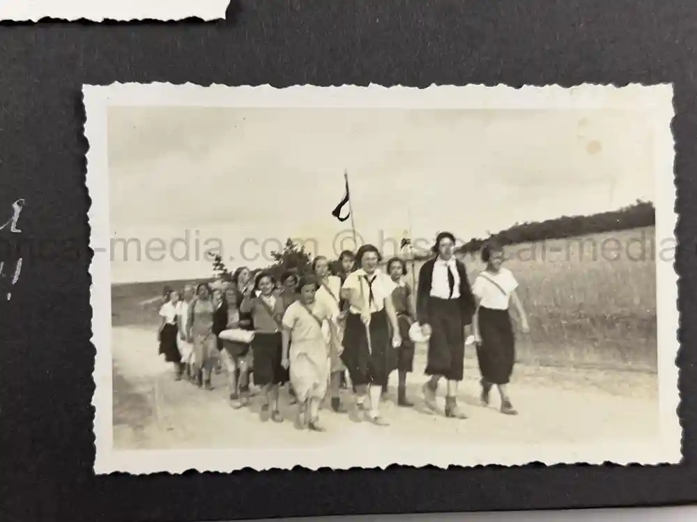 GERMAN GIRL'S BDM PHOTO ALBUM