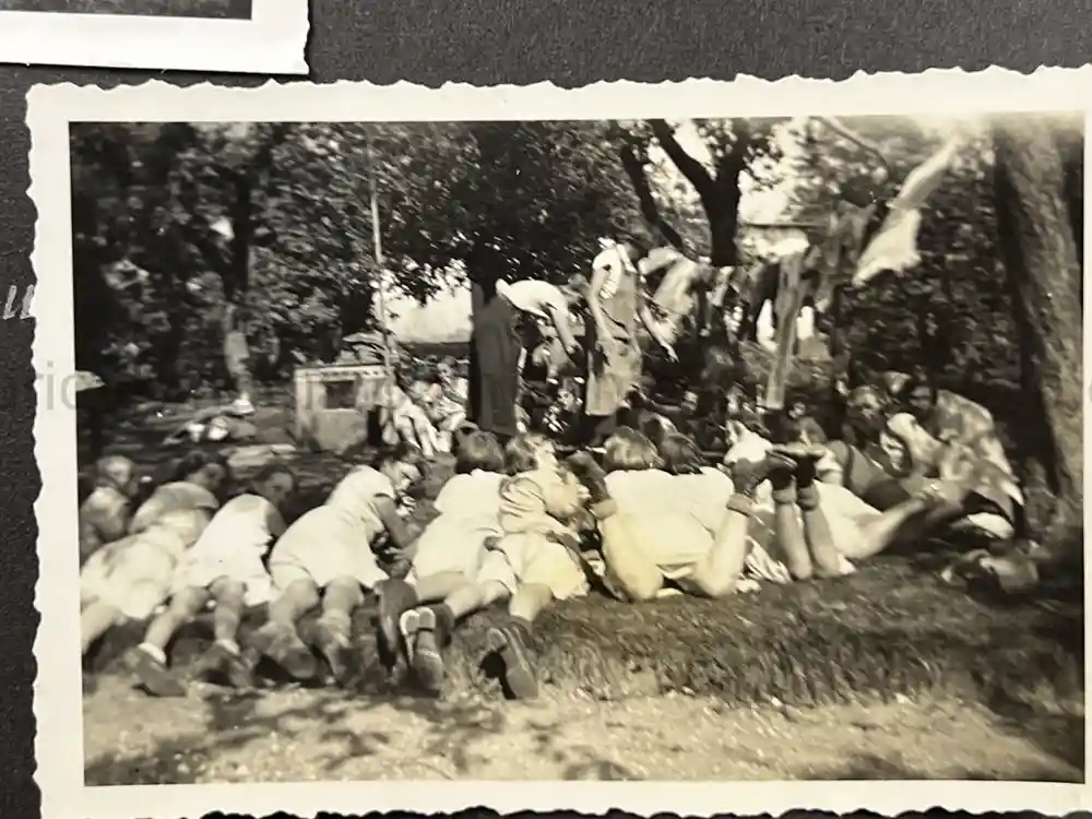 GERMAN GIRL'S BDM PHOTO ALBUM