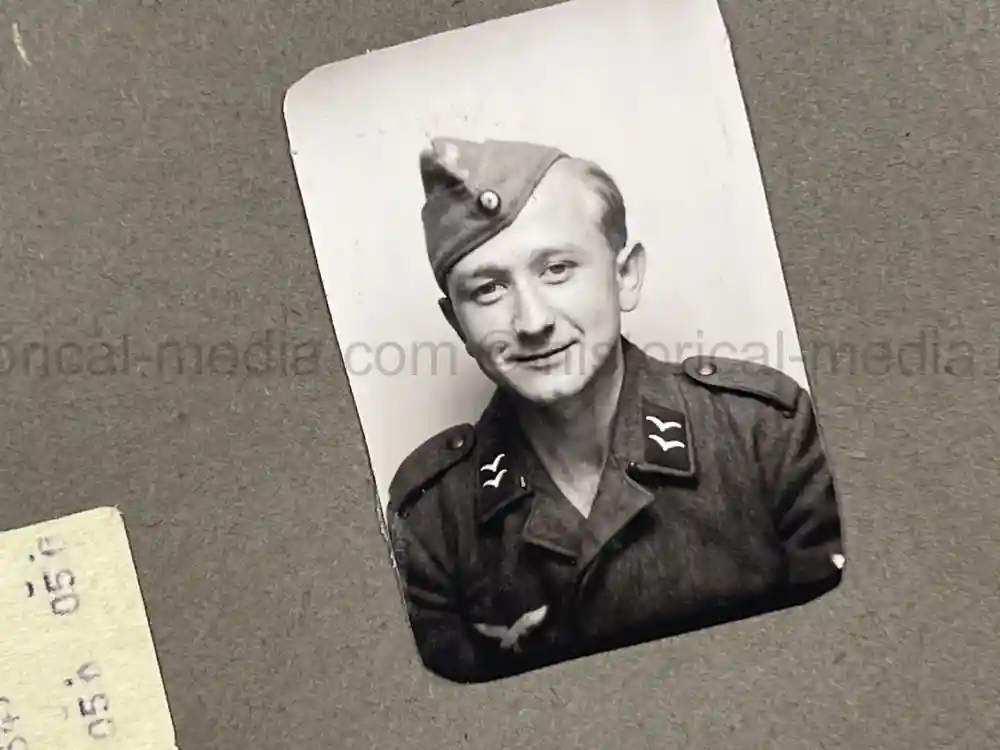 WWII GERMAN LUFTWAFFE PHOTO ALBUM - FALLSCHIRMJÄGER -FRANCE 1944/45
