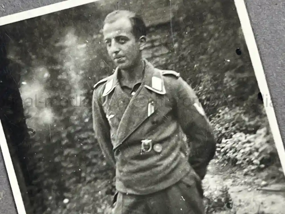 WWII GERMAN LUFTWAFFE PHOTO ALBUM - FALLSCHIRMJÄGER -FRANCE 1944/45