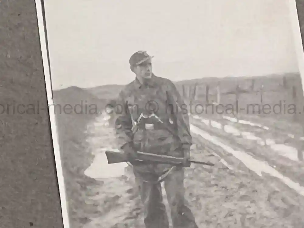 WWII GERMAN LUFTWAFFE PHOTO ALBUM - FALLSCHIRMJÄGER -FRANCE 1944/45