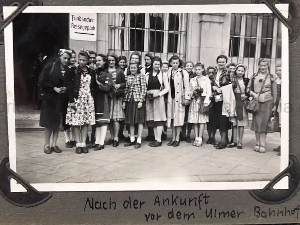 WWII GERMAN GIRL'S BDM PHOTO ALBUM