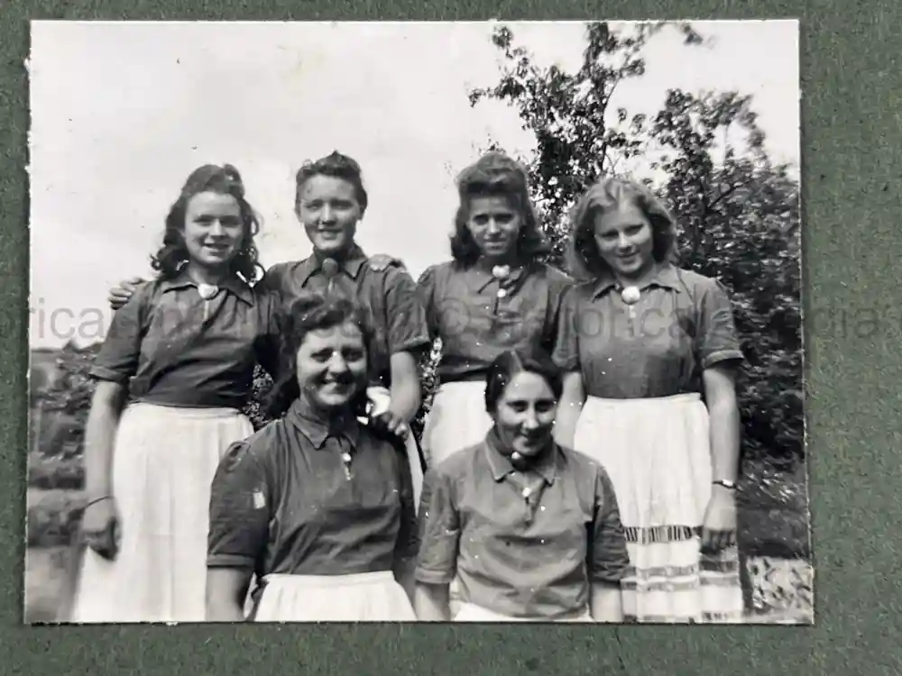 GERMAN WWII GIRL'S RAD PHOTO ALBUM - KARAWANKENHOF, PRAGUE 1944