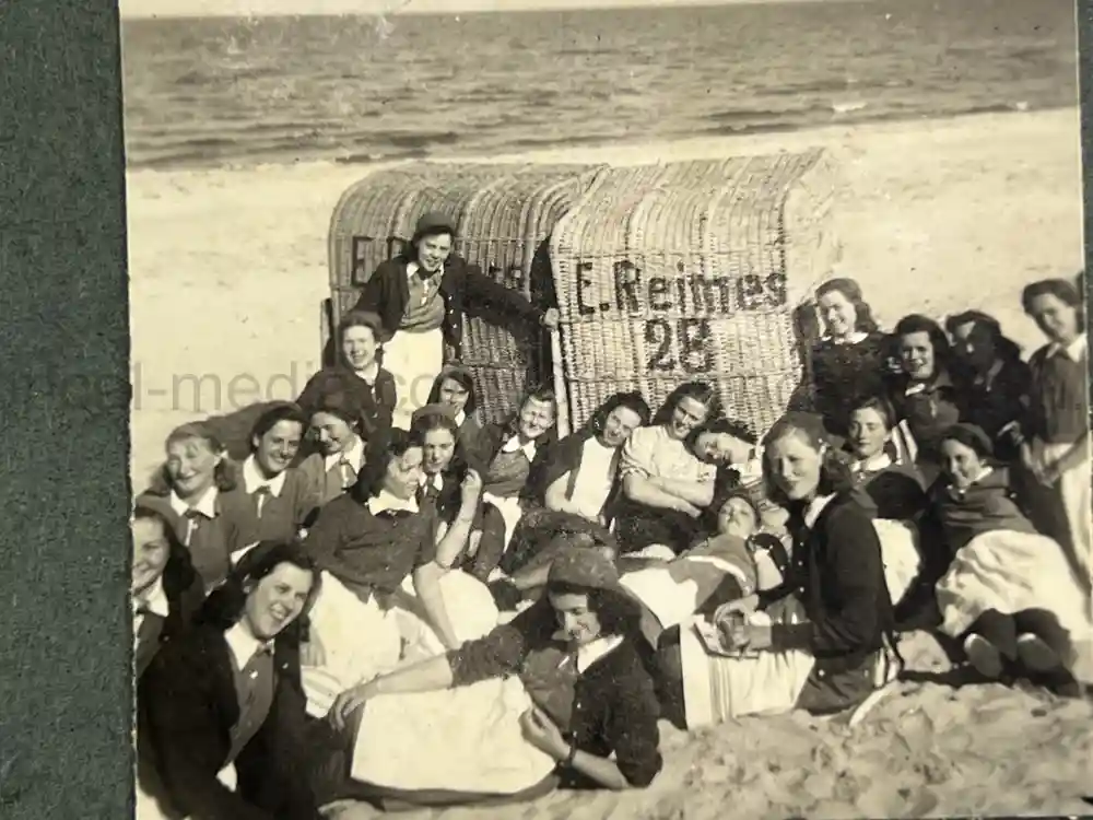 GERMAN WWII GIRL'S RAD PHOTO ALBUM - KARAWANKENHOF, PRAGUE 1944