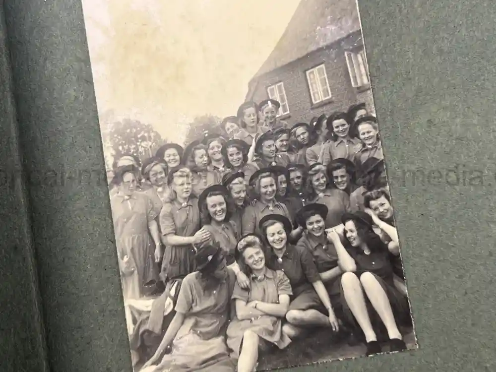 GERMAN WWII GIRL'S RAD PHOTO ALBUM - KARAWANKENHOF, PRAGUE 1944