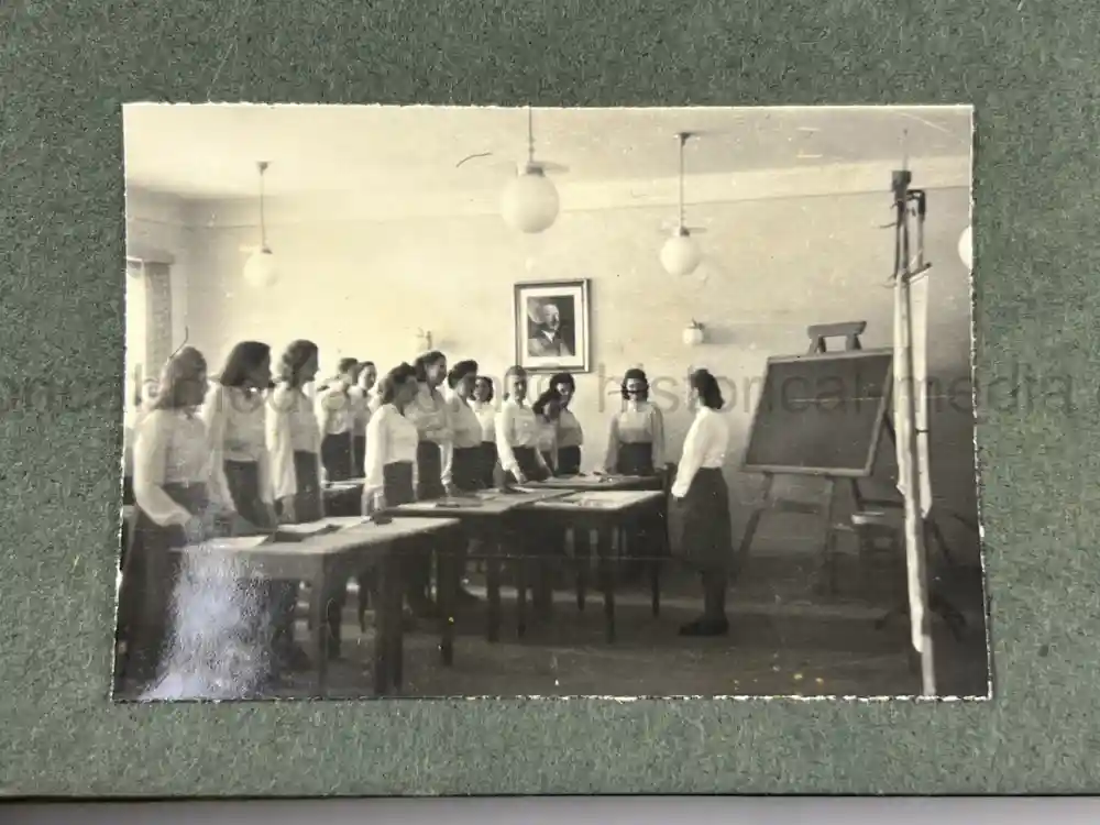 GERMAN WWII GIRL'S RAD PHOTO ALBUM - KARAWANKENHOF, PRAGUE 1944